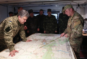 In der Hoffnung auf Nato-Beitritt: Poroschenko will Armee umstrukturieren 
